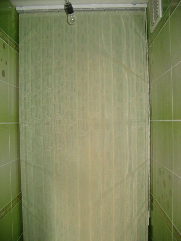 Boîte pour tuyaux dans les toilettes - types, procédure d'installation et prix