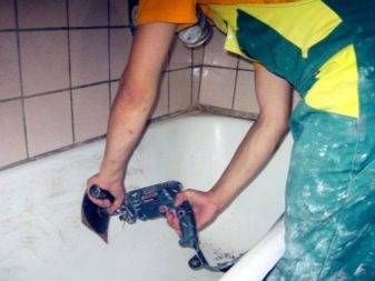 Restauration de baignoire à l'acrylique liquide : réparation de revêtement d'émail à faire soi-même