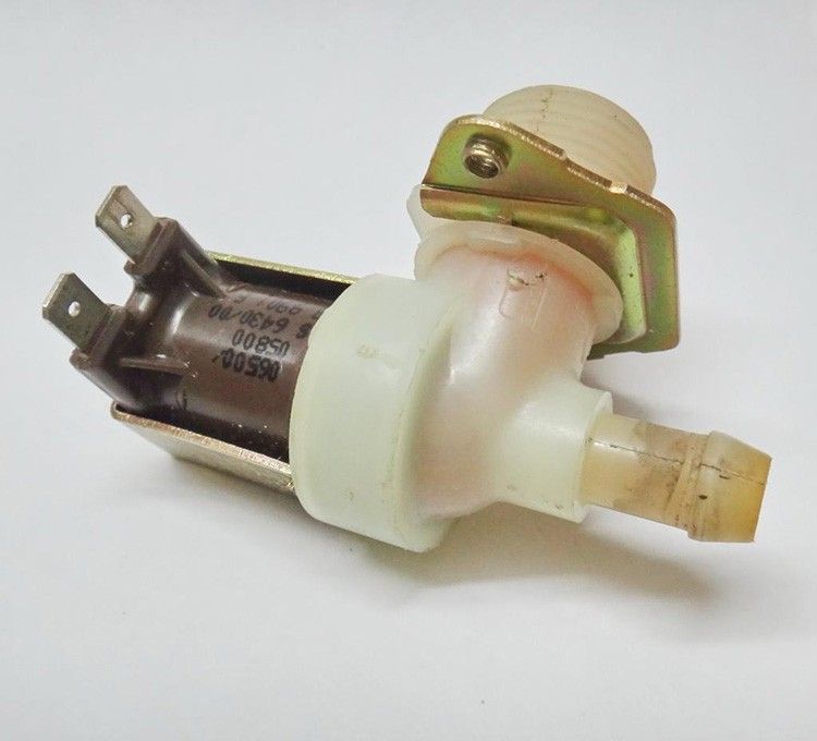 Que faire si le lave-vaisselle ne vidange pas l'eau et reste debout: décodage des codes d'erreur