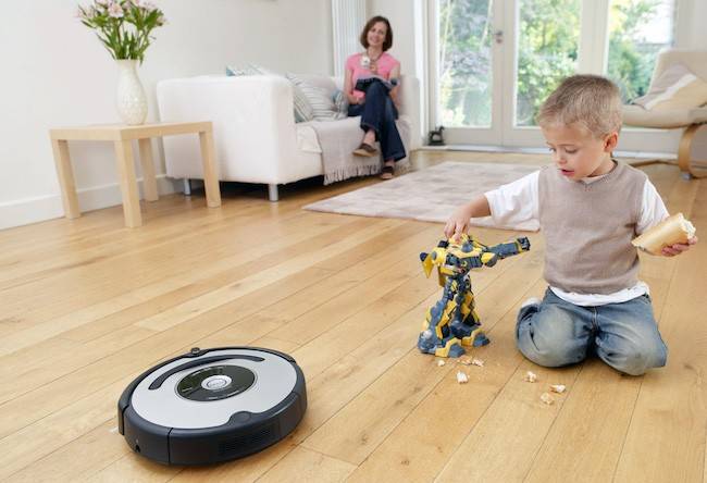 Test du robot aspirateur Irobot Braava Jet 240 : une polisseuse miniature, mais très performante