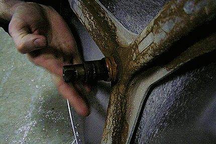 Remplacement d'un roulement dans une machine à laver : comment changer le roulement soi-même et ne pas se tromper