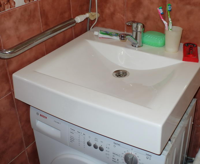 Comment installer correctement un évier au-dessus d'une machine à laver - conseils pour choisir et instructions étape par étape avec photos et vidéos