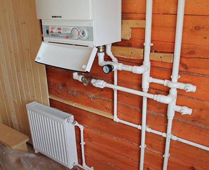 Plomberie dans un appartement - comparaison des circuits en té et collecteur