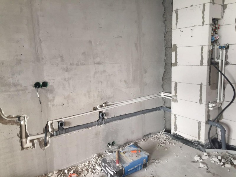 Chasser les murs dans une maison à panneaux restrictions