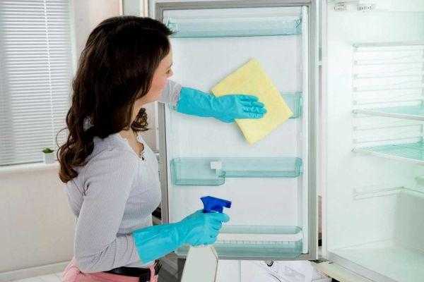 Comment éliminer les mauvaises odeurs du réfrigérateur