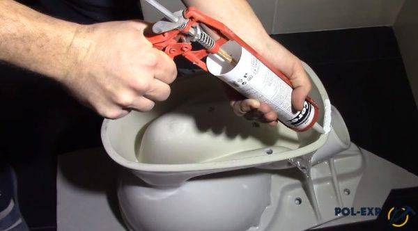 Installer une toilette sur un sol en bois: instructions étape par étape et analyse des caractéristiques d'installation