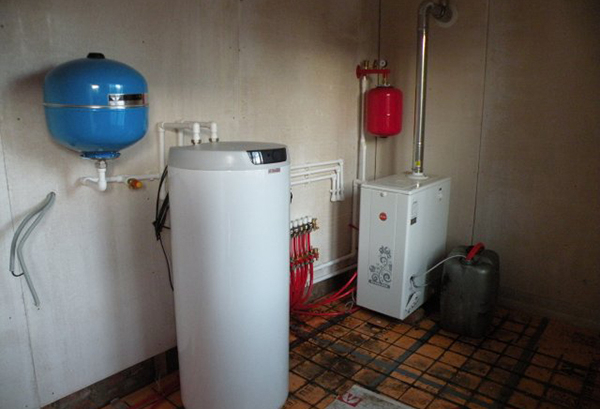 Chaudière à chauffage indirect pour une chaudière à gaz : spécificités de fonctionnement et de raccordement