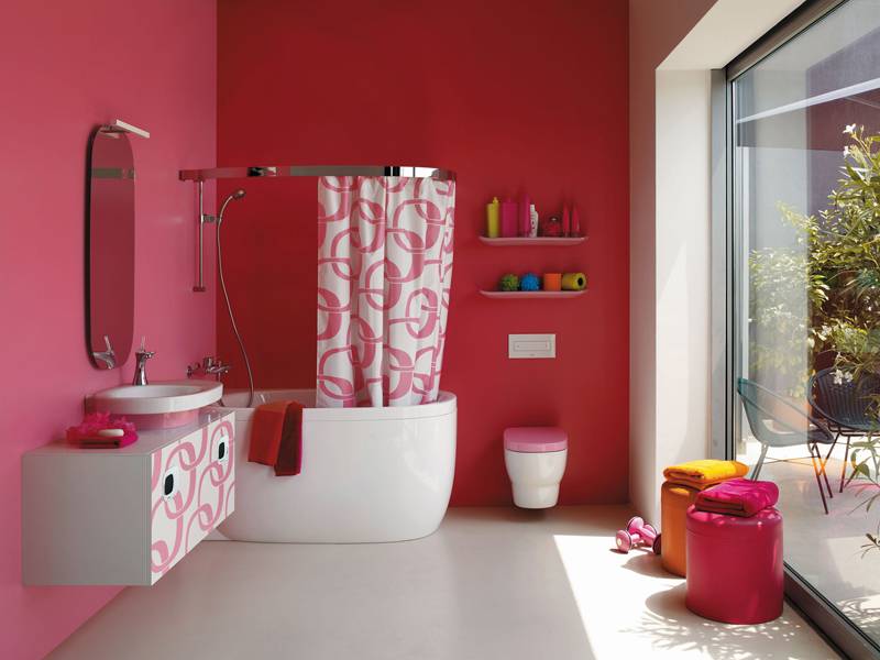 Émaillage de bain à faire soi-même: tout sur la restauration de la surface avec de l'acrylique liquide