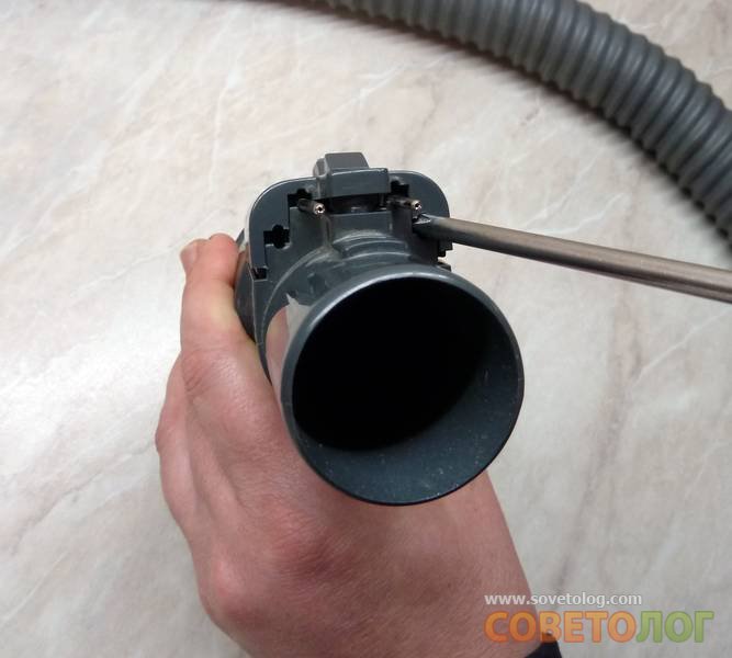 Comment réparer un tuyau d'aspirateur : causes des dommages + méthodes d'auto-réparation