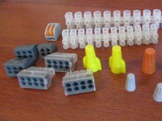 Serre-câbles : types de serre-câbles existants + notice de raccordement détaillée