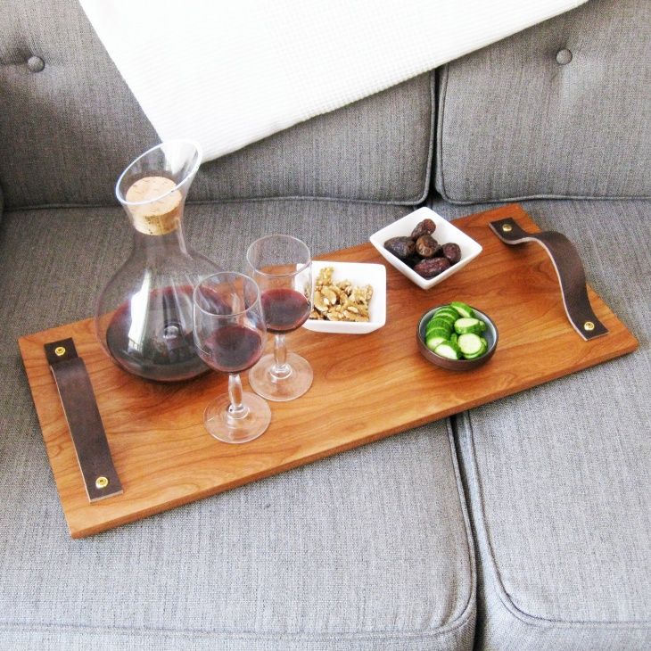 Nous facilitons le travail du pâtissier en fabriquant un plateau tournant pour gâteaux à faire soi-même