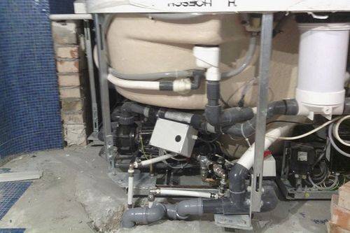 Équipement de bain à remous et d'hydromassage