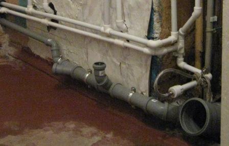 Remplacement des canalisations d'égout dans un appartement: quoi de mieux changer pour + un exemple de travail