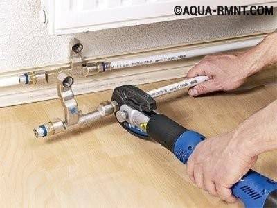 Tout sur les raccords à sertir pour tuyaux métal-plastique : nuances techniques + règles d'installation