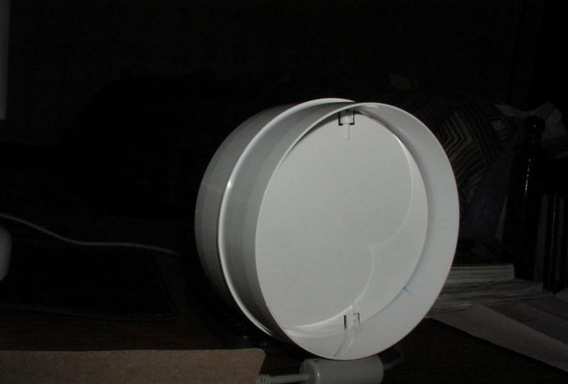 Vue intérieure : clapet anti-retour de ventilation