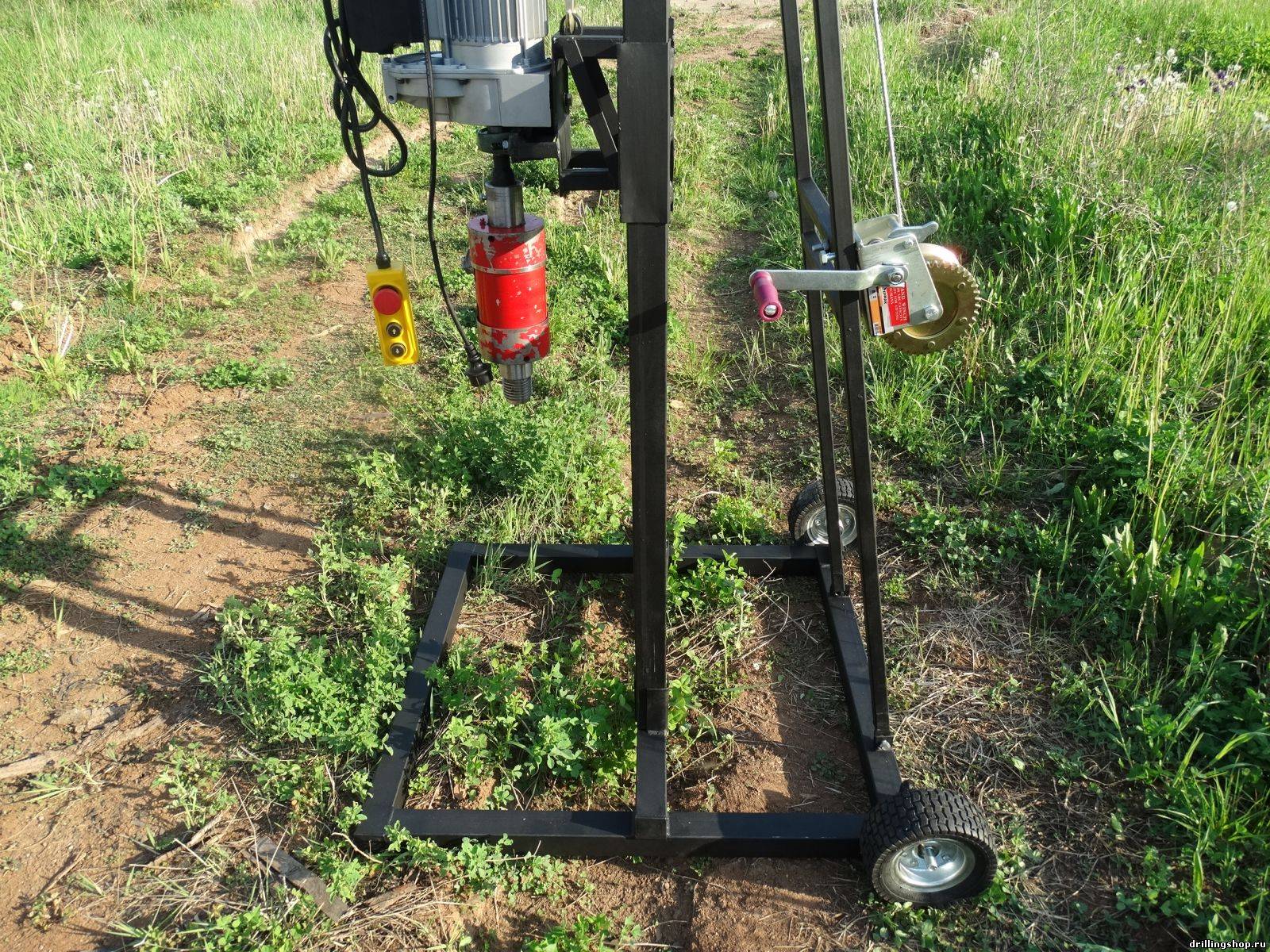 Appareil de forage à faire soi-même - instructions!