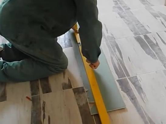 Comment et comment couper des cloisons sèches: outils de coupe + instructions de travail