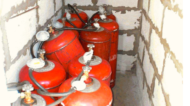 Gaz d'hiver et d'été - quelle est la différence ? Quel gaz est préférable d'utiliser pour faire le plein de réservoirs de gaz