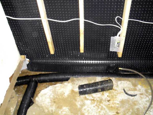 Imperméabilisation du sol dans l'appartement: caractéristiques du choix des matériaux isolants + procédure de travail