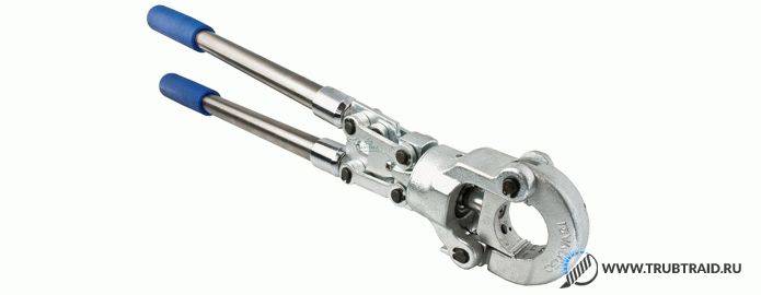 Choisir une pince à sertir pour les tuyaux métal-plastique