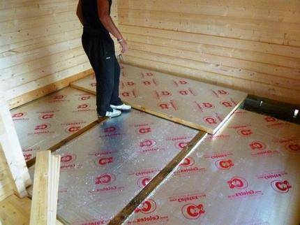 Isolation pour un sol à eau chaude: règles de choix et de pose