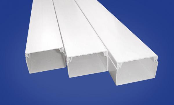 À propos des boîtiers de câblage en plastique : dimensions, types, méthodes d'installation