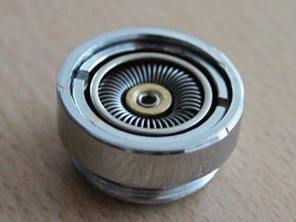 Comment économiser et compter l'eau au mètre: appareils modernes et moyens d'économiser