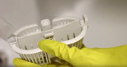 Comment nettoyer le plateau dans la machine à laver: recommandations et expérience personnelle