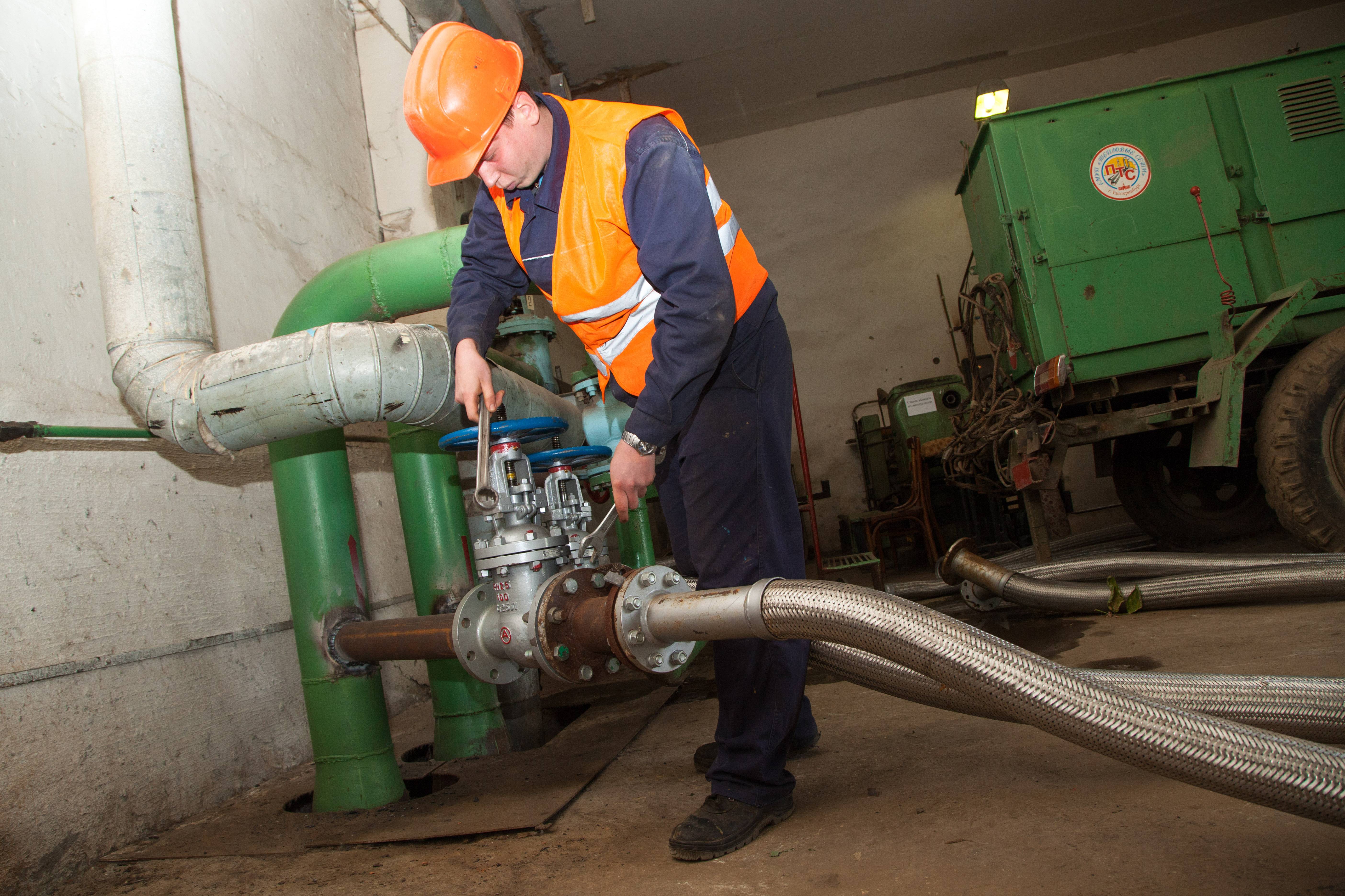 Test de pression du gazoduc interne dans la maison : basse pression et avant que le gaz ne soit libéré