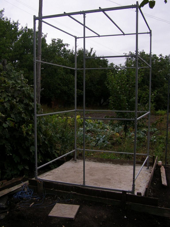 Douche d'été en polycarbonate : instructions de conception étape par étape