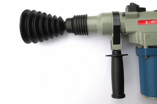 Un moyen facile de percer le plafond sans poussière