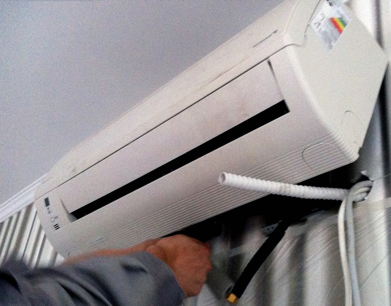 Comment démonter un système divisé de vos propres mains: caractéristiques et procédure d'exécution des travaux