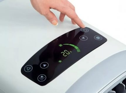 Comment installer un climatiseur au sol: recommandations pour l'installation d'un modèle portable