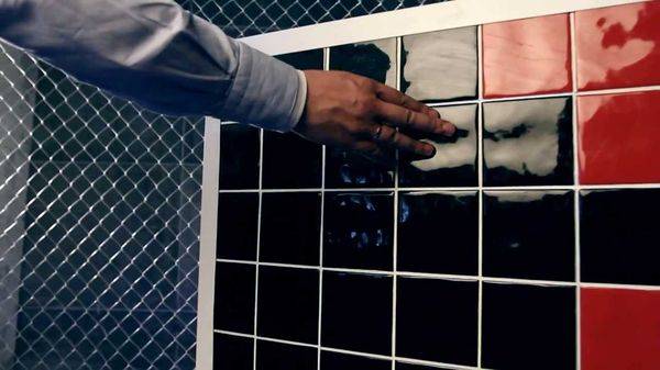 Trappes de plomberie de révision pour la salle de bain et les toilettes: types, règles de placement, caractéristiques de montage