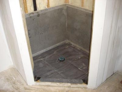 Cabine de douche carrelée: instructions de construction étape par étape