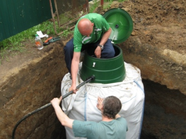 Réservoirs de gaz pour une maison de campagne: prix, avis, caractéristiques d'installation et de fonctionnement appropriées