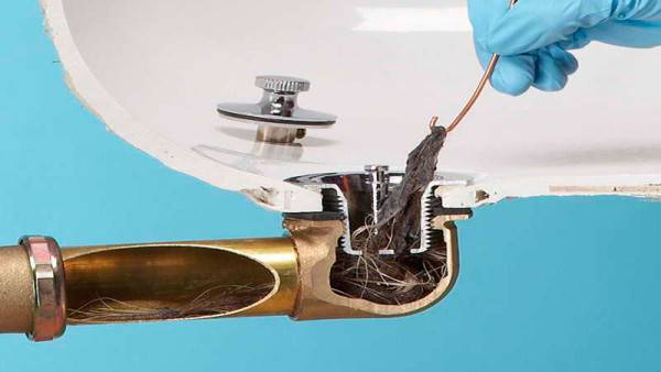 Pourquoi il y a une odeur d'égout dans la salle de bain et comment l'éliminer