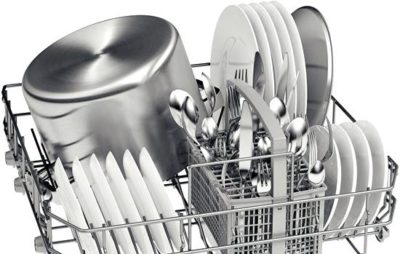 Pourquoi les fourchettes restent sales même avec une bonne ménagère : 3 façons de les laver propres