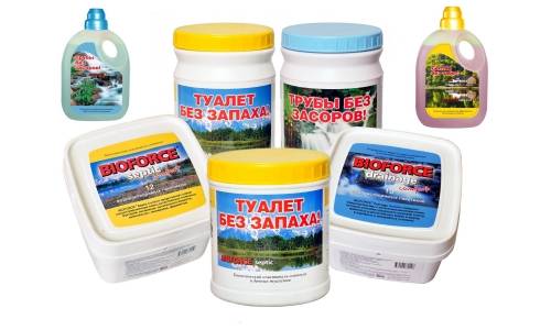 Quel est le meilleur remède contre les fosses d'aisance : un aperçu des bactéries vivantes, des antiseptiques et de la chimie