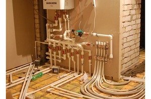 Chauffage à faire soi-même d'une maison privée à deux étages - schémas