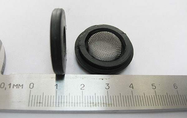 Installation de robinets pour connecter la machine à laver à l'alimentation en eau