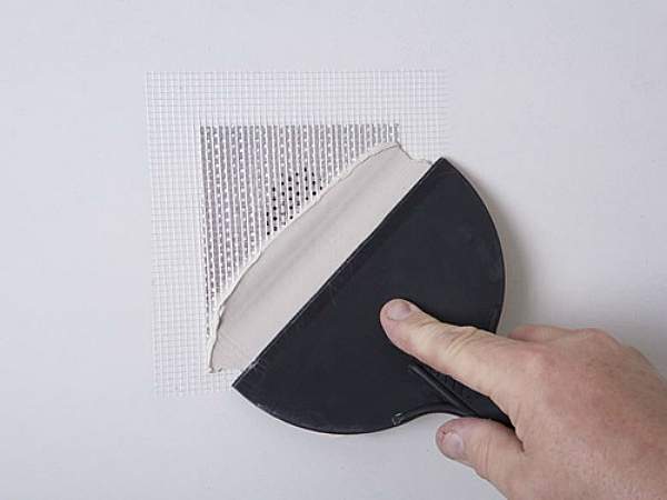 3 façons de déplacer soigneusement l'interrupteur d'éclairage vers un endroit pratique sans fermeture