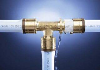 Raccords à sertir pour tuyaux métal-plastique: types, marquage, objectif + exemple de travail d'installation