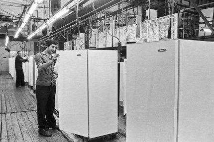Réfrigérateurs "ZIL": histoire de la marque + le secret de la longévité