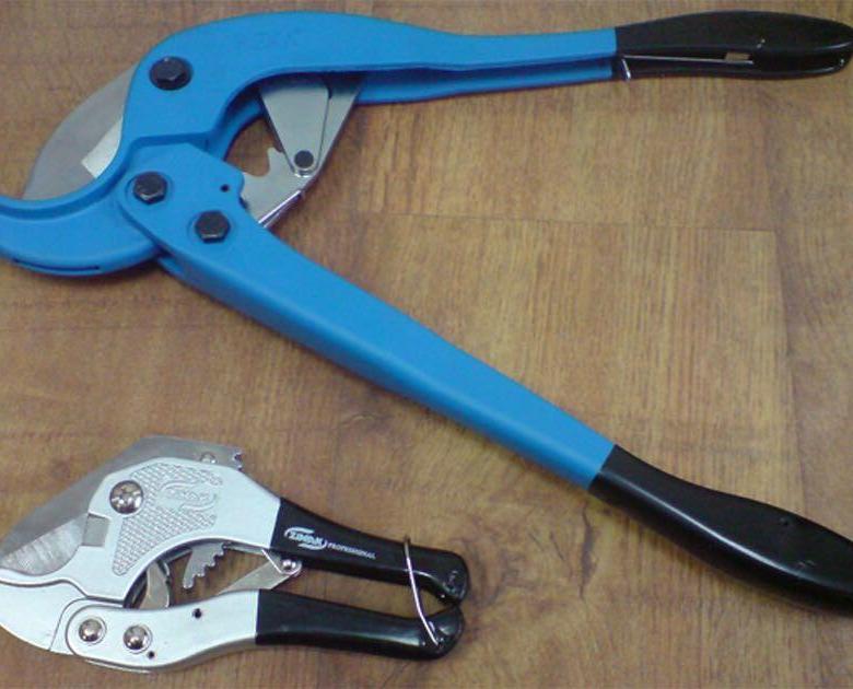 Ciseaux pour couper des tuyaux en propylène - types et technologie d'application