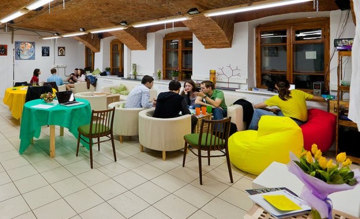 Où se laver quand l'eau chaude est coupée : un guide de survie pour la saison estivale