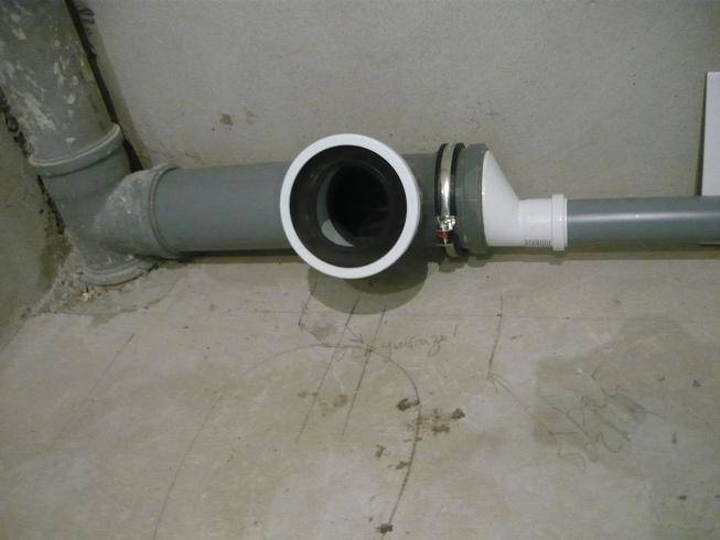 Installation de toilettes à faire soi-même