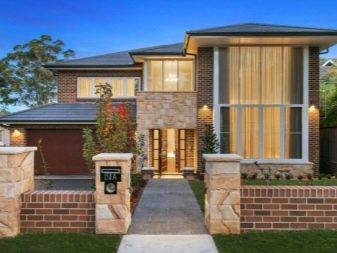 Comment recouvrir une maison en bois de l'extérieur: les meilleurs types de matériaux et leurs technologies d'installation