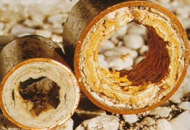 Comment sortir la pompe du puits si elle est coincée : premiers secours de professionnels