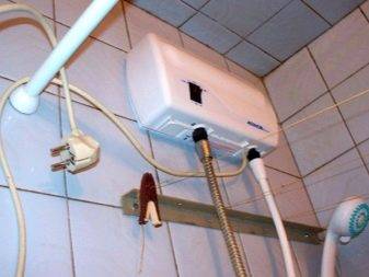 Installation de chauffe-eau à accumulation à faire soi-même